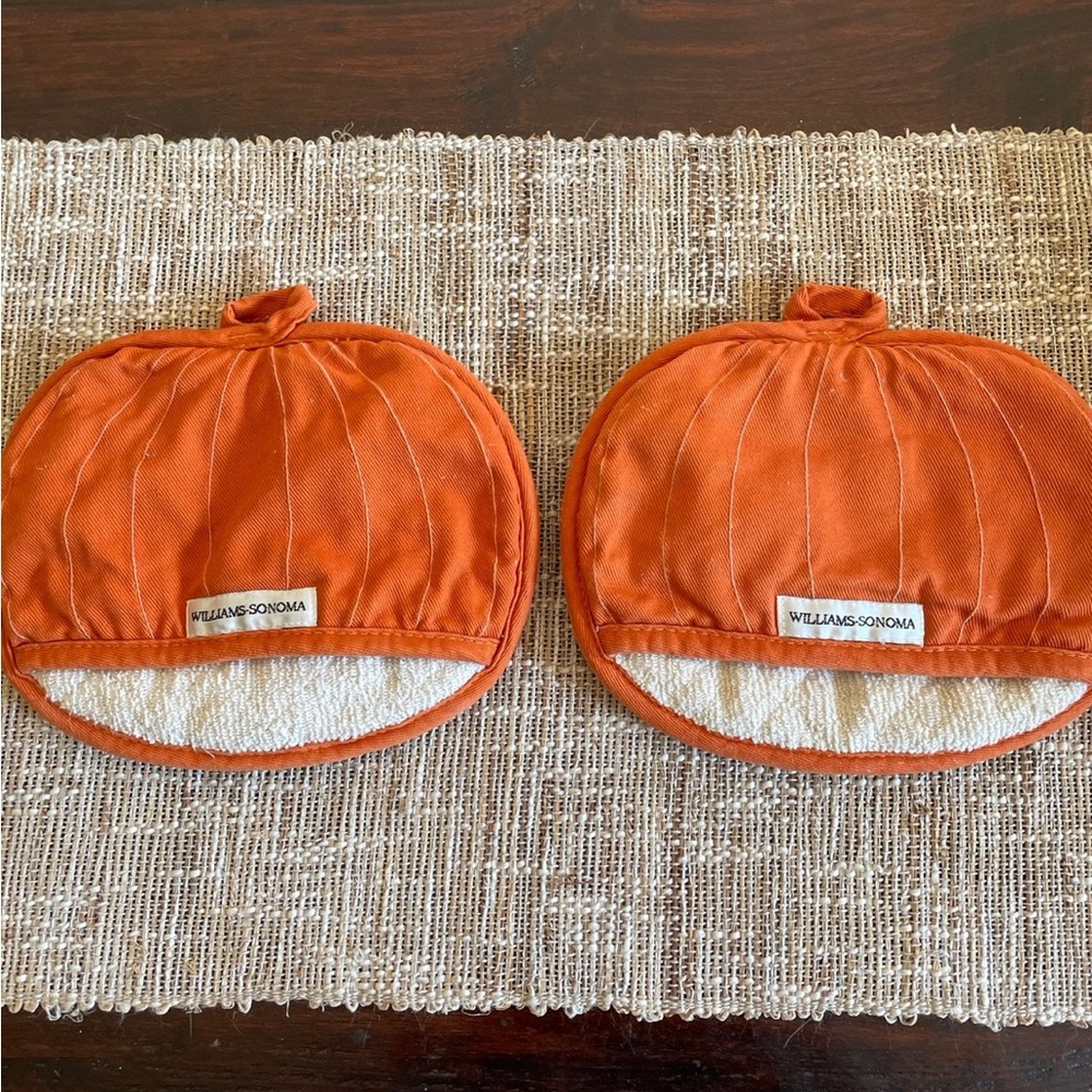 William Sonoma Oven Mitts